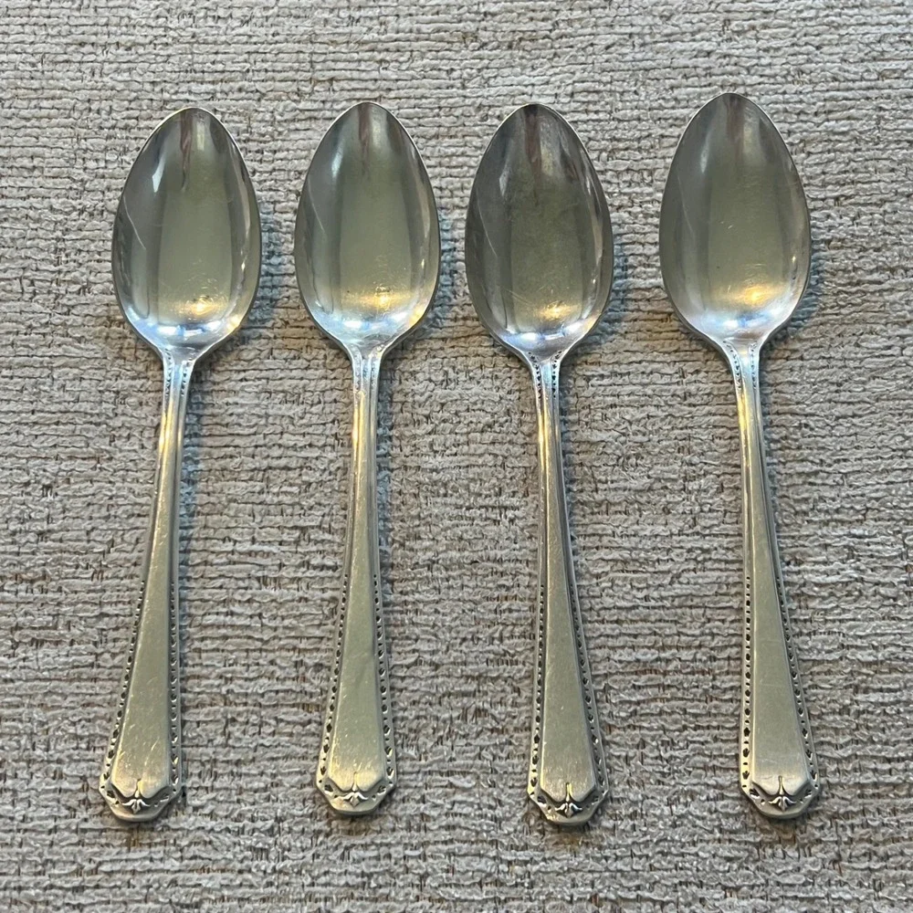 Oneida Community Tudor Plate Skyline Teaspoons Silverplate Art Deco Set of‎ 4